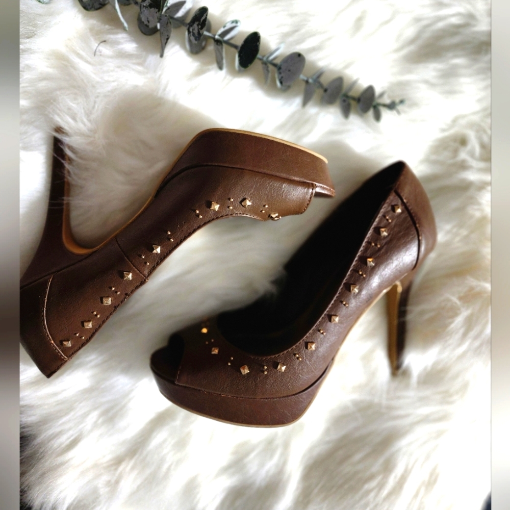 Fioni platform heels